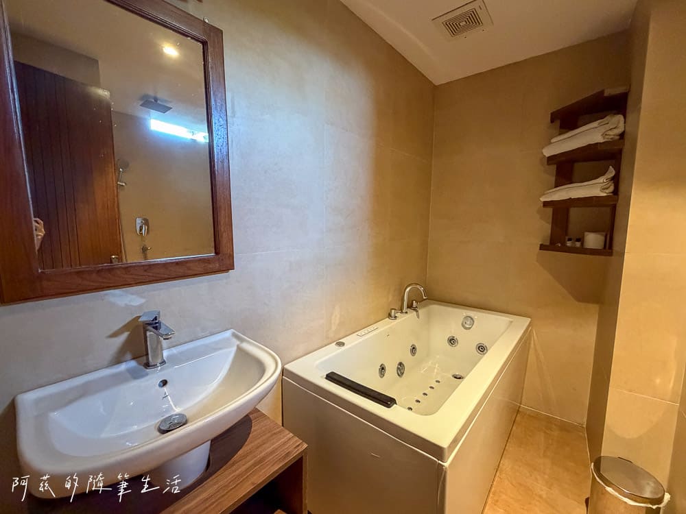 【尼泊爾】奇旺國家公園攻略 Chitwan|4天3夜行程、Royal Tiger Luxury Resort 住宿推薦、交通一次看! - 第61張圖 【尼泊爾】奇旺國家公園攻略 Chitwan|4天3夜行程、Royal Tiger Luxury Resort 住宿推薦、交通一次看!