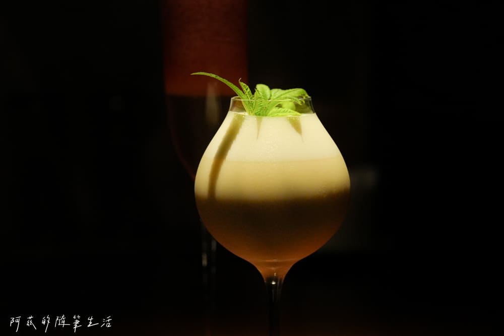 【台中西區酒吧】老裁縫｜不只調酒厲害，鹹豬肉和滷味拼盤也必點！