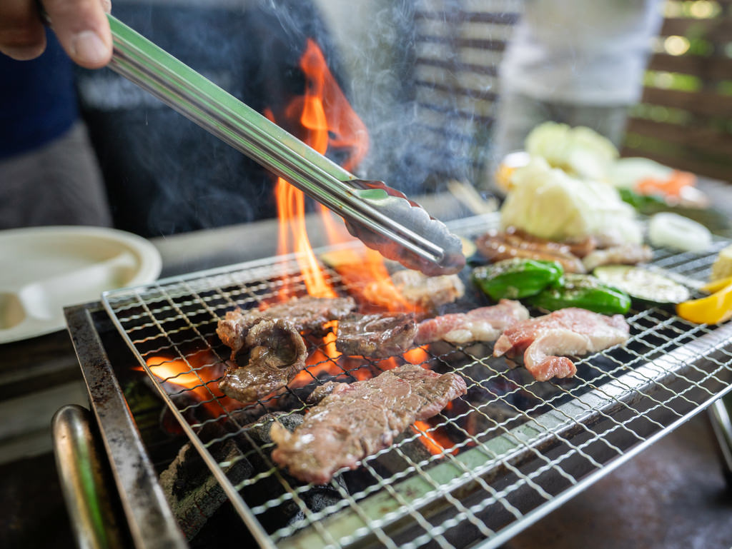 享用以「自產自銷」概念的BBQ美食，食材以滋賀縣及琵琶湖周邊生產的食材為主